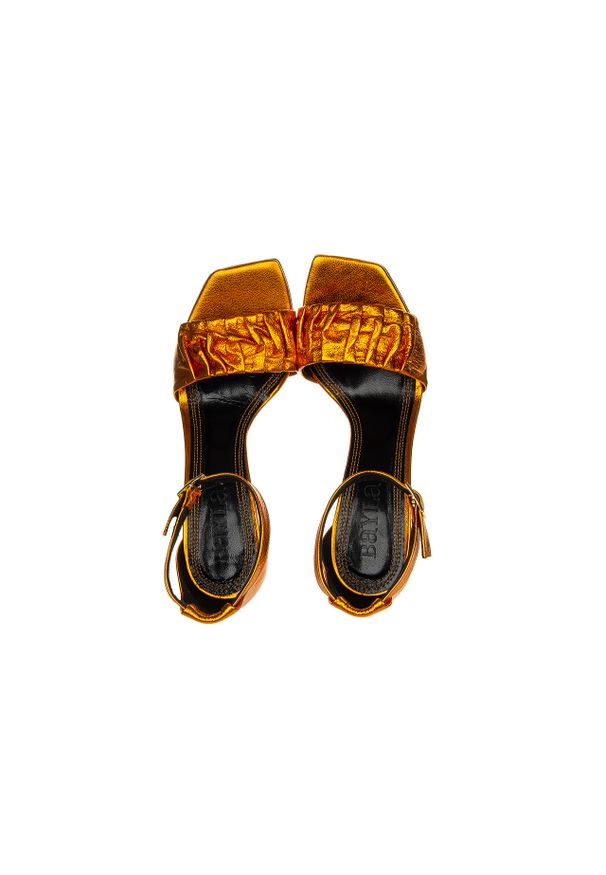 Sandały Bayla-159 4623 061-P Pomarańcz Lico 159126, Skóra naturalna. Nosek buta: otwarty. Zapięcie: pasek. Kolor: pomarańczowy. Materiał: skóra. Wzór: motyw z bajki. Obcas: na obcasie. Wysokość obcasa: średni