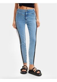 Desigual Jeansy Lena 24SWDD70 Niebieski Skinny Fit. Kolor: niebieski #1