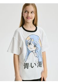 Reserved - Bawełniany t-shirt z aplikacją - złamana biel. Materiał: bawełna. Wzór: aplikacja