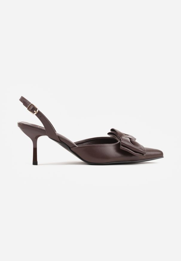Renee - Brązowe Szpilki Slingback Ozdobione z Przodu Kokardą Urea. Zapięcie: sprzączka. Kolor: brązowy. Wzór: aplikacja. Obcas: na szpilce. Styl: elegancki, wizytowy
