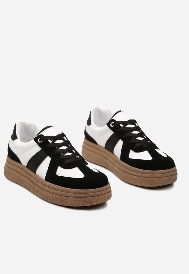 Born2be - Czarno-Białe Sneakersy na Niskiej Platformie z Materiałowymi Wstawkami Xeonbia. Kolor: czarny. Materiał: materiał. Obcas: na platformie