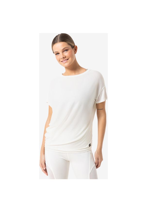 Koszulka z krótkim rękawkiem damska SUPER.NATURAL Loose Air Tee. Kolor: biały. Długość rękawa: krótki rękaw. Długość: krótkie