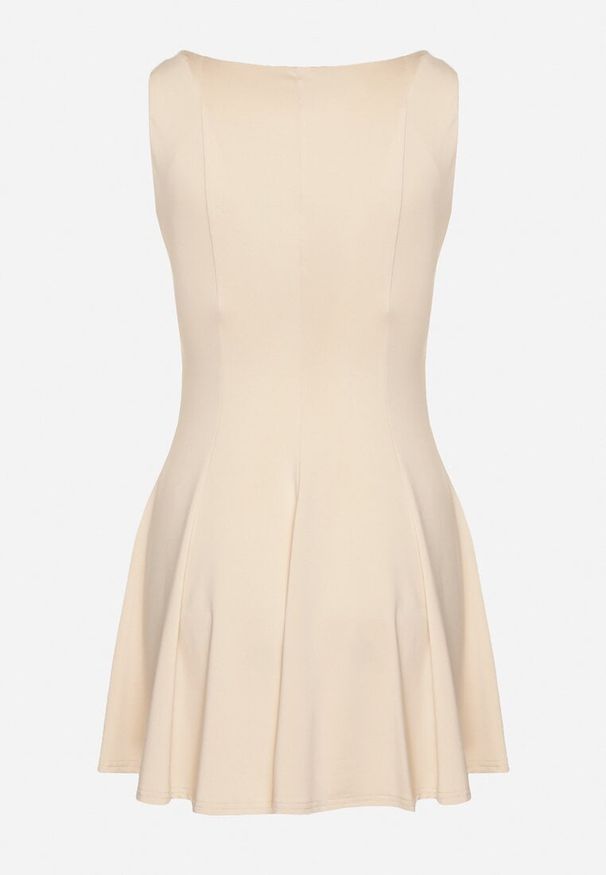 Born2be - Jasnobeżowa Sukienka z Wiskozą o Rozkloszowanym Kroju Bez Rękawów Nalomira. Okazja: na co dzień. Kolor: beżowy. Materiał: wiskoza. Długość rękawa: bez rękawów. Styl: casual, klasyczny, elegancki