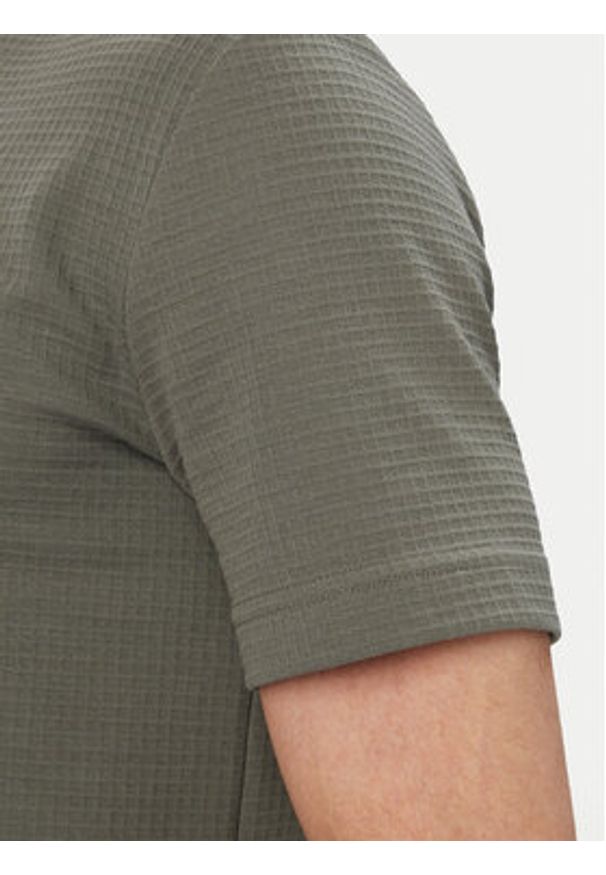 Hugo - HUGO T-Shirt Austin 50532011 Zielony ciemny Regular Fit. Kolor: zielony. Materiał: syntetyk