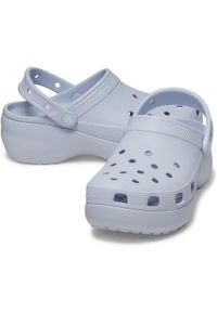 Crocs - Damski Classic chodak na platformie. Kolor: biały. Obcas: na platformie. Styl: klasyczny