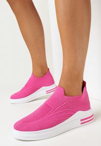 Born2be - Różowe Buty Sportowe Danla. Zapięcie: bez zapięcia. Kolor: różowy. Materiał: materiał. Szerokość cholewki: normalna. Wzór: aplikacja #1