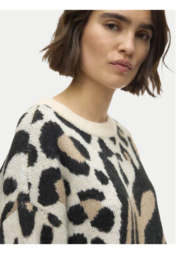 Vero Moda Sweter Kai 10310645 Beżowy Regular Fit. Kolor: beżowy. Materiał: syntetyk
