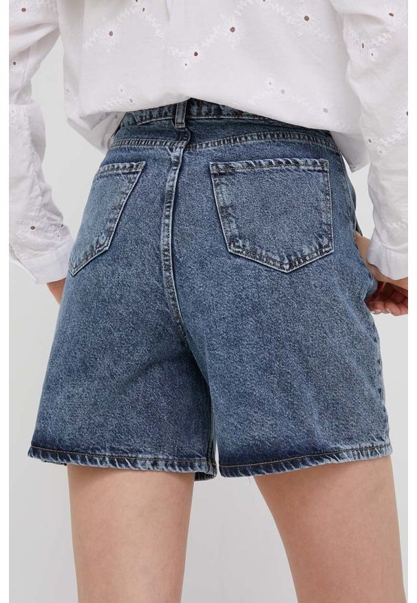 Answear Lab szorty jeansowe damskie gładkie high waist. Stan: podwyższony. Kolor: niebieski. Materiał: jeans. Wzór: gładki. Styl: wakacyjny