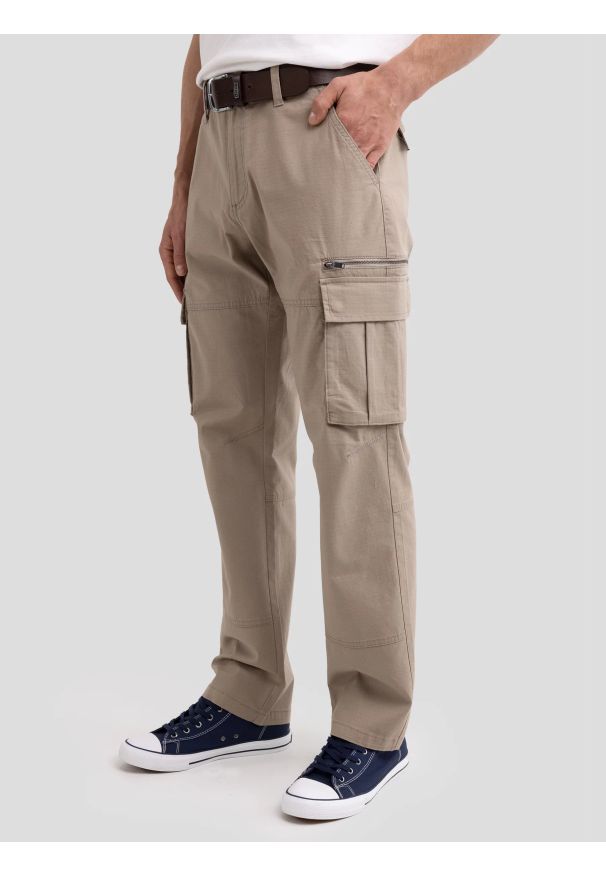 Big-Star - Spodnie męskie cargo beżowe Kelvin 801. Okazja: na co dzień. Kolor: beżowy. Materiał: żakard, tkanina, materiał. Wzór: haft. Styl: casual, sportowy