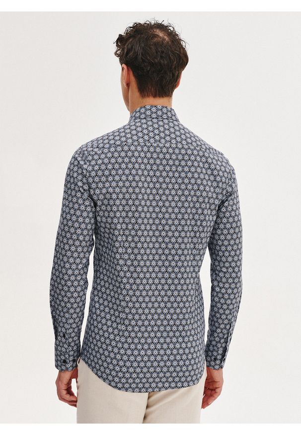 Pako Lorente - Koszula męska w niebieskie kwiaty. Kolor: niebieski. Materiał: bawełna, elastan. Długość rękawa: długi rękaw. Długość: długie. Wzór: kwiaty