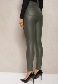 Renee - Ciemnozielone Legginsy z Imitacji Skóry High Waist Noriel. Stan: podwyższony. Kolor: zielony. Materiał: skóra. Sezon: zima #5