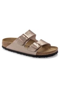 Birkenstock - Klapki damskie BIRKENSTOCK ARIZONA BF COPPER. Okazja: na co dzień. Kolor: brązowy. Materiał: materiał. Wzór: paski. Sezon: lato. Styl: klasyczny, casual, elegancki