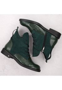POTOCKI - Botki damskie na płaskim obcasie kroko ocieplane zielone Potocki SZ12080. Kolor: zielony. Materiał: skóra ekologiczna. Szerokość cholewki: normalna. Obcas: na obcasie. Styl: klasyczny, elegancki. Wysokość obcasa: niski #3