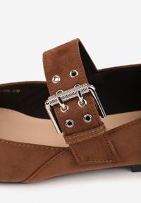 Renee - Jasnobrązowe Balerinki Vices w Stylu Mary Jane ze Skórzaną Wkładką Rilaneia. Okazja: na co dzień. Kolor: brązowy. Materiał: skóra. Wzór: grochy. Styl: casual, klasyczny #2