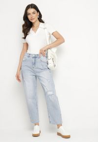 Born2be - Jasnoniebieskie Jeansy o Kroju Boyfriend z Wysokim Stanem i Przetarciami Meniffia. Okazja: na co dzień. Stan: podwyższony. Kolor: niebieski. Styl: rockowy, casual #7