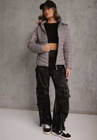 Renee - Szara Przejściowa Kurtka Pikowana z Kapturem z Możliwością Odpięcia Pretiga. Okazja: na spacer. Typ kołnierza: kaptur. Kolor: szary. Materiał: jeans, nylon #8