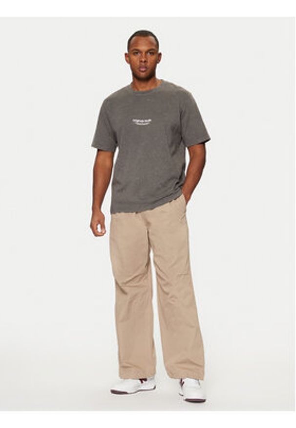 Jack & Jones T-Shirt Vesterbro 12256715 Szary Relaxed Fit. Kolor: szary. Materiał: bawełna