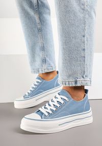 Born2be - Niebieskie Klasyczne Trampki na Grubej Podeszwie Natileva. Okazja: na co dzień. Kolor: niebieski. Materiał: jeans. Szerokość cholewki: normalna. Styl: klasyczny