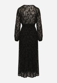 Born2be - Czarna Sukienka Rozkloszowana z Prześwitującymi Wstawkami Ozdobiona Kwiatami Kalabia. Okazja: na imprezę, na co dzień. Kolor: czarny. Materiał: jeans, materiał. Długość rękawa: długi rękaw. Wzór: kwiaty, aplikacja. Styl: casual, elegancki #2