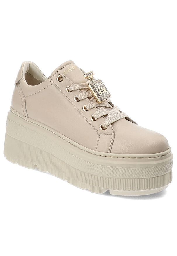 CheBello - Beżowe Sneakersy Chebello Eleganckie Obuwie Damskie Z Broszką. Kolor: beżowy. Materiał: skóra. Wzór: aplikacja. Obcas: na platformie