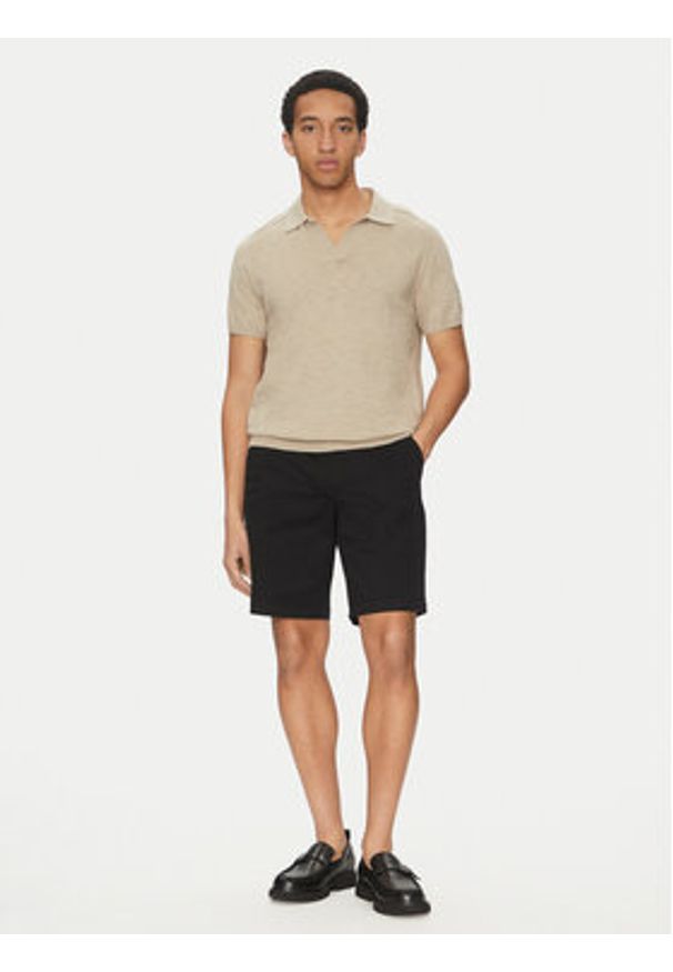 Calvin Klein Jeans Szorty materiałowe LV040EM618 Czarny Regular Fit. Kolor: czarny. Materiał: bawełna