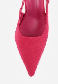 Renee - Fuksjowe Szpilki Slingback VICES z Imitacji Zamszu z Prostokątną Klamerką Natuma. Okazja: na co dzień, na randkę, na ślub cywilny, na wesele. Zapięcie: klamry. Kolor: różowy. Materiał: zamsz. Obcas: na szpilce. Styl: casual, elegancki #4