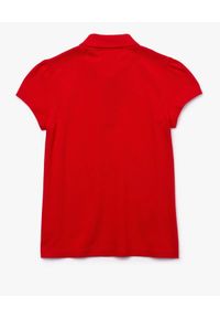 Lacoste - LACOSTE - Czerwona koszulka polo z wyhaftowanym logo. Typ kołnierza: polo. Kolor: czerwony. Materiał: bawełna, prążkowany. Wzór: haft. Styl: elegancki