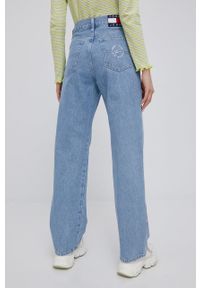 Tommy Jeans jeansy BETSY BF8013 damskie medium waist. Kolor: niebieski