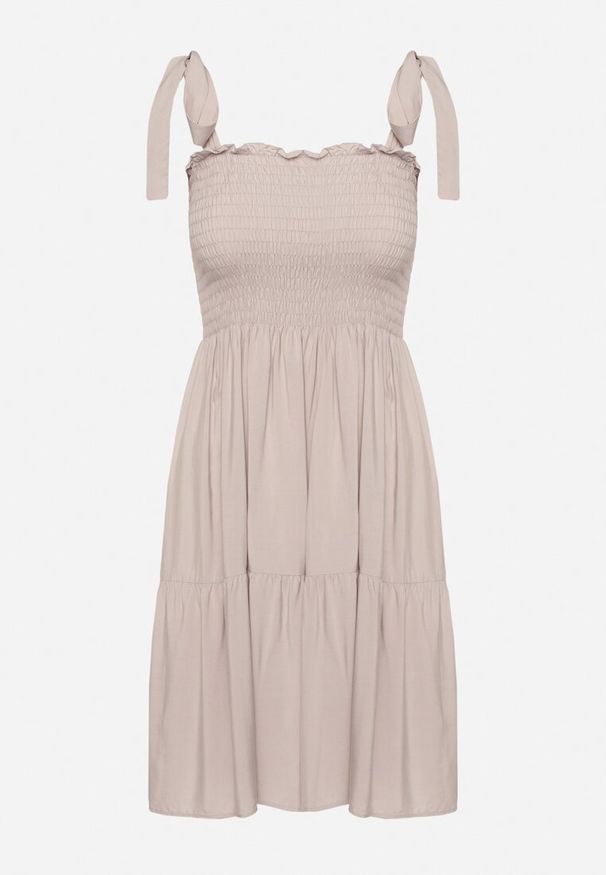 Born2be - Beżowa Rozkloszowana Sukienka z Bawełny z Gumką w Talii na Ramiączkach Gelfea. Kolor: beżowy. Materiał: bawełna. Długość rękawa: na ramiączkach. Typ sukienki: rozkloszowane. Styl: klasyczny