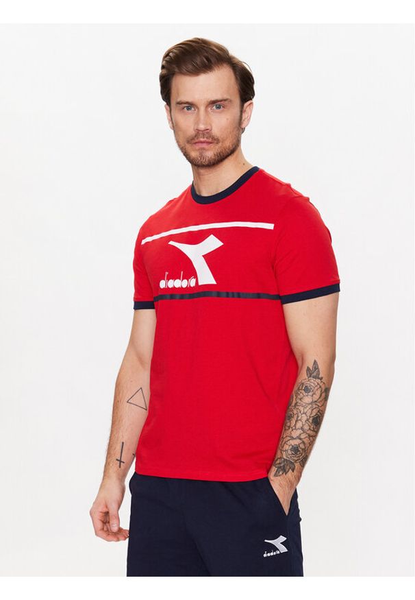 Diadora T-Shirt Ss Slam 102.179298 Czerwony Regular Fit. Kolor: czerwony. Materiał: bawełna