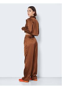 Noisy may - Noisy May Spodnie materiałowe Claire 27021928 Brązowy Relaxed Fit. Kolor: brązowy. Materiał: syntetyk #6