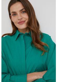 Answear Lab koszula bawełniana damska kolor zielony relaxed z kołnierzykiem klasycznym. Typ kołnierza: kołnierzyk klasyczny. Kolor: zielony. Materiał: bawełna. Długość: długie. Styl: wakacyjny, klasyczny