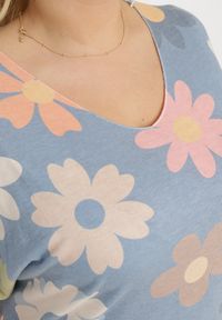 Born2be - Granatowy Bawełniany T-shirt z Krótkim Rękawem w Kwiatowy Wzór Zorantia. Kolor: niebieski. Materiał: bawełna. Długość rękawa: krótki rękaw. Długość: krótkie. Wzór: kwiaty. Sezon: lato #6