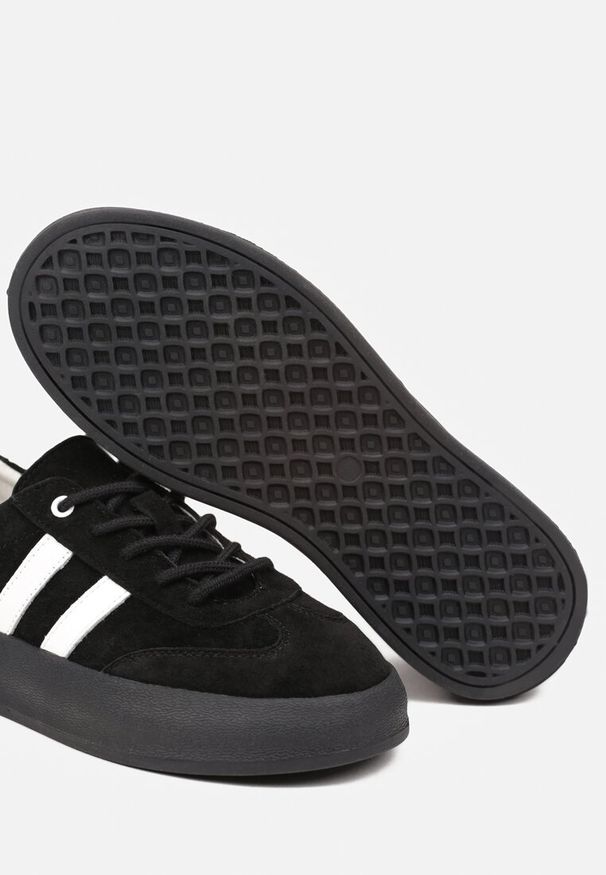 Renee - Czarne Sneakersy Klasyczne Tenisówki ze Skóry Naturalnej Alotia. Okazja: na co dzień, na spotkanie biznesowe, do pracy. Nosek buta: okrągły. Zapięcie: sznurówki. Kolor: czarny. Materiał: skóra. Szerokość cholewki: normalna. Obcas: na obcasie. Wysokość obcasa: niski