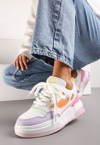 Renee - Biało-Fioletowe Sneakersy na Niskiej Platformie z Grubymi Sznurowadłami Vansyla. Kolor: biały. Obcas: na platformie #1