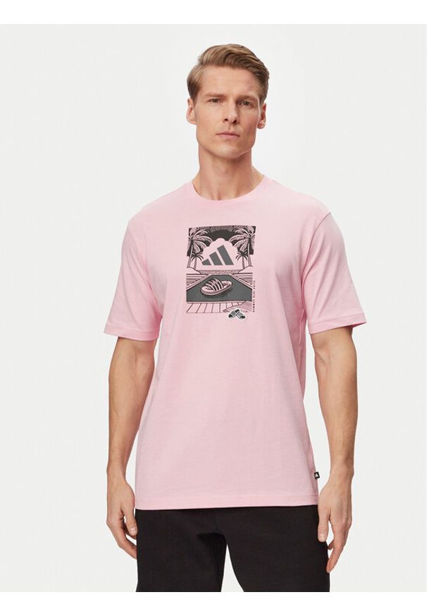 Adidas - adidas T-Shirt Summer Slides Graphic KG5393 Różowy Regular Fit. Kolor: różowy. Materiał: bawełna