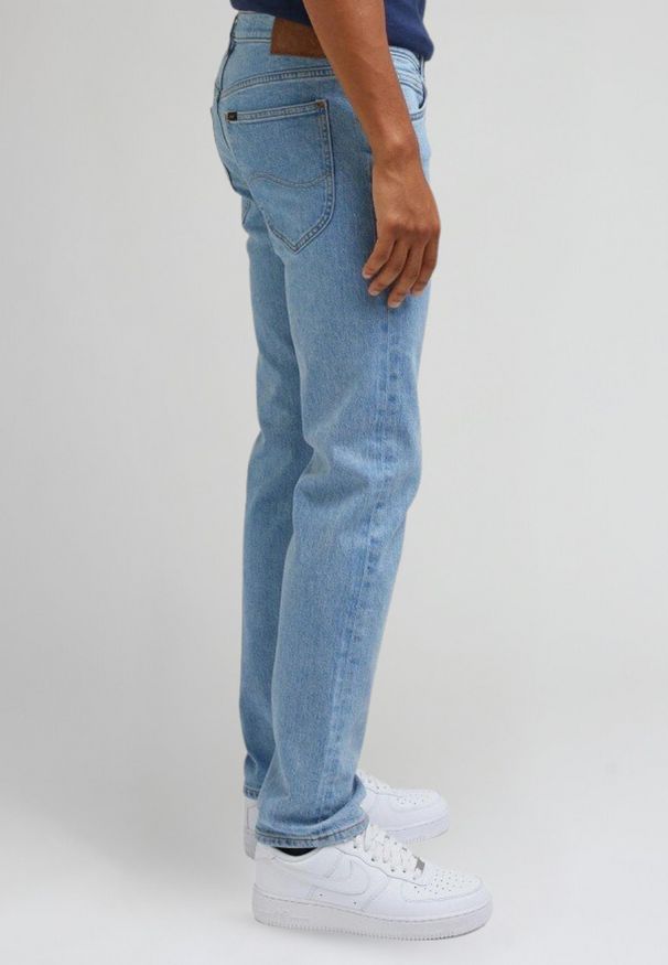 Lee - LEE DAREN ZIP FLY MĘSKIE SPODNIE JEANSOWE JEANSY DŻINSY ELECTRIC DREAMS 112342274 L707015728. Okazja: na co dzień. Styl: elegancki, casual, klasyczny