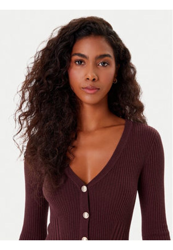 Guess Kardigan W5BR16 Z3OW2 Bordowy Slim Fit. Kolor: czerwony. Materiał: syntetyk