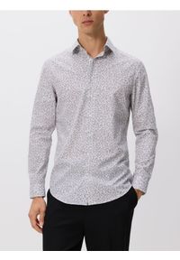 Reserved - Koszula slim fit w drobny wzór - brązowy. Kolor: brązowy. Materiał: tkanina, bawełna