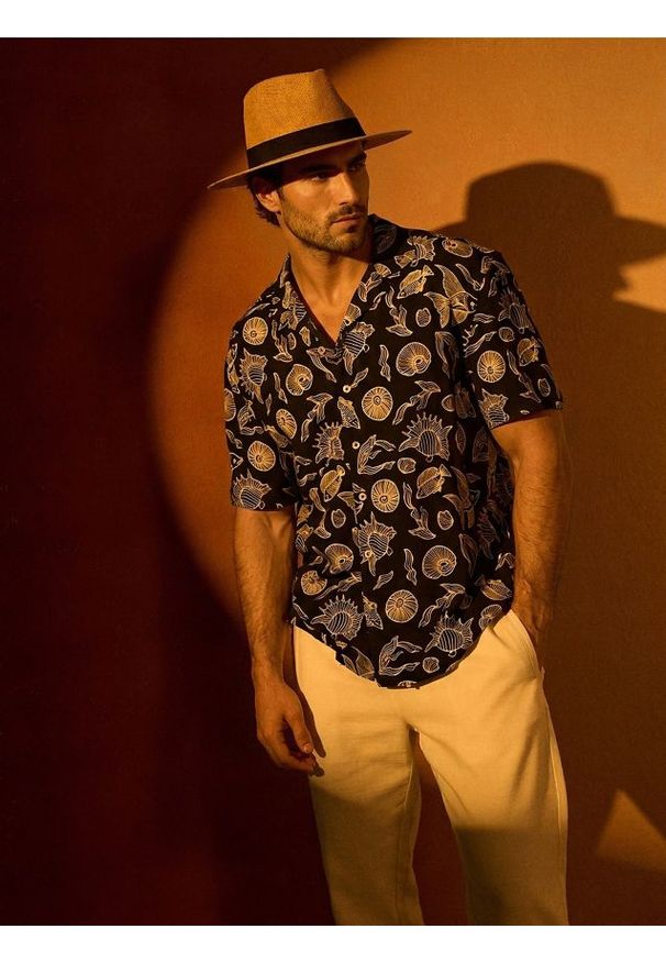 Sinsay - Wiskozowa koszula z motywem morskim - granatowy. Kolor: niebieski. Materiał: wiskoza