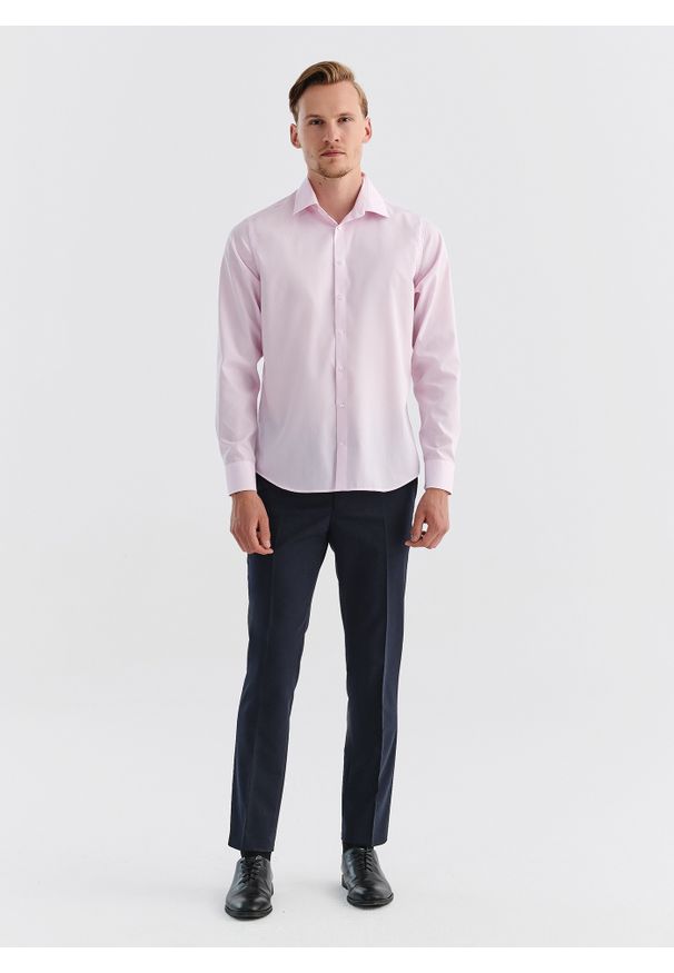 Pako Lorente - PAKO LORENTE – Koszula męska P000B-1X-001-R-S. Typ kołnierza: kołnierzyk klasyczny. Kolor: czarny. Materiał: bawełna. Długość rękawa: długi rękaw. Długość: długie. Wzór: gładki. Styl: klasyczny, elegancki