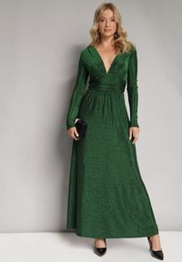Born2be - Zielona Rozkloszowana Błyszcząca Sukienka Maxi z Głębokim Dekoltem i Marszczeniem w Talii Nizetta. Kolor: zielony. Materiał: materiał. Długość rękawa: długi rękaw. Typ sukienki: proste. Długość: maxi #5