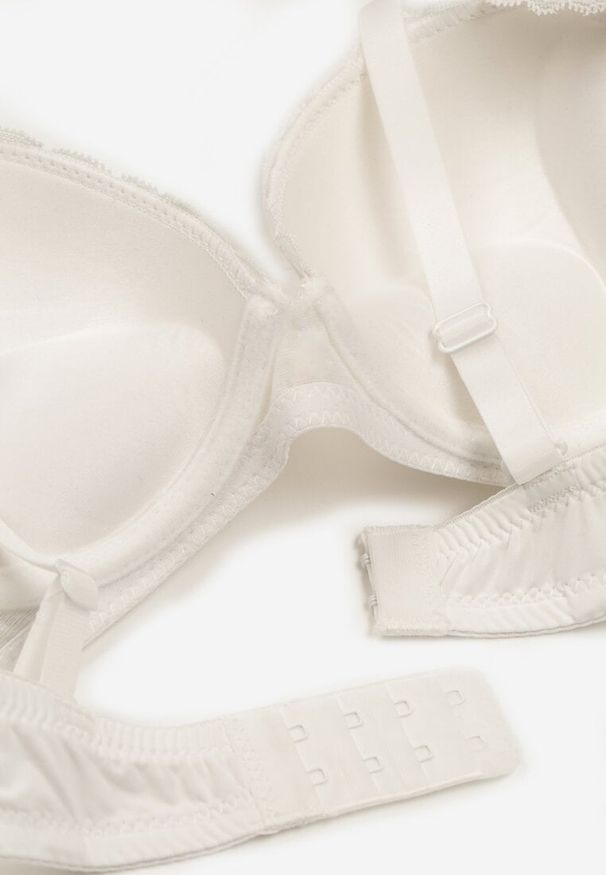 Born2be - Kremowy Koronkowy Biustonosz Push-Up na Regulowanych Ramiączkach Yloena. Kolor: beżowy. Materiał: koronka. Rodzaj stanika: push-up