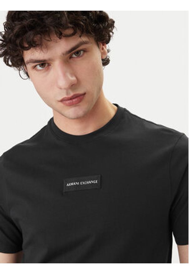 Armani Exchange T-Shirt XM002471 AF10356 UB101 Granatowy Slim Fit. Kolor: niebieski. Materiał: bawełna
