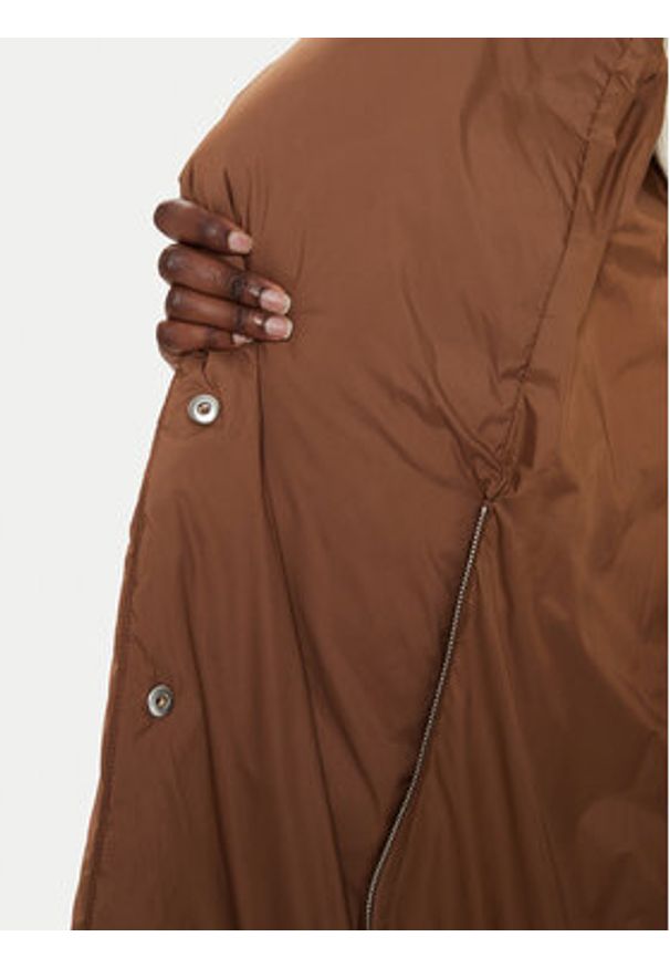 Pinko - PINKO Kurtka zimowa Taccuino 103829 A0L5 Brązowy Regular Fit. Kolor: brązowy. Materiał: syntetyk. Sezon: zima