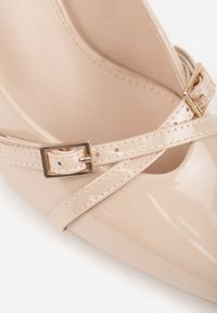 Born2be - Beżowe Szpilki Vices Lakierowane Ozdobione Paskami z Klamrami Tameliae. Okazja: na co dzień. Zapięcie: klamry. Kolor: beżowy. Materiał: lakier. Wzór: aplikacja. Obcas: na szpilce. Styl: casual. Wysokość obcasa: średni #2