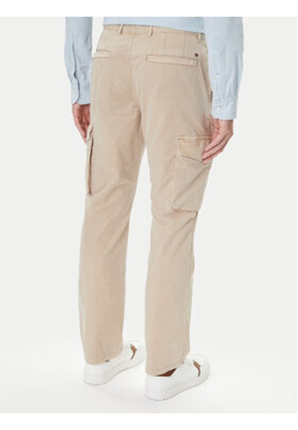 TOMMY HILFIGER - Tommy Hilfiger Spodnie materiałowe Denton MW0MW39695 Beżowy Straight Fit. Kolor: beżowy. Materiał: bawełna