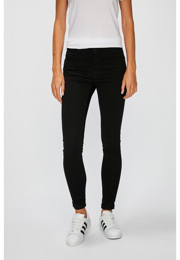 Vero Moda - Jeansy. Kolor: czarny