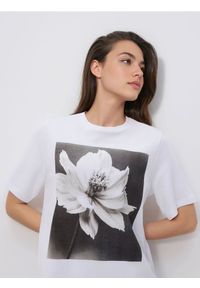 Reserved - Bawełniany t-shirt z nadrukiem - biały. Kolor: biały. Materiał: bawełna. Wzór: nadruk #1
