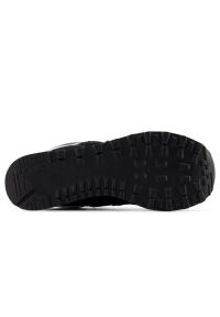 New Balance U574QRB Sneakersy męskie. Okazja: na co dzień. Kolor: czarny. Materiał: materiał, syntetyk, guma, zamsz. Szerokość cholewki: normalna. Model: New Balance 574 #2